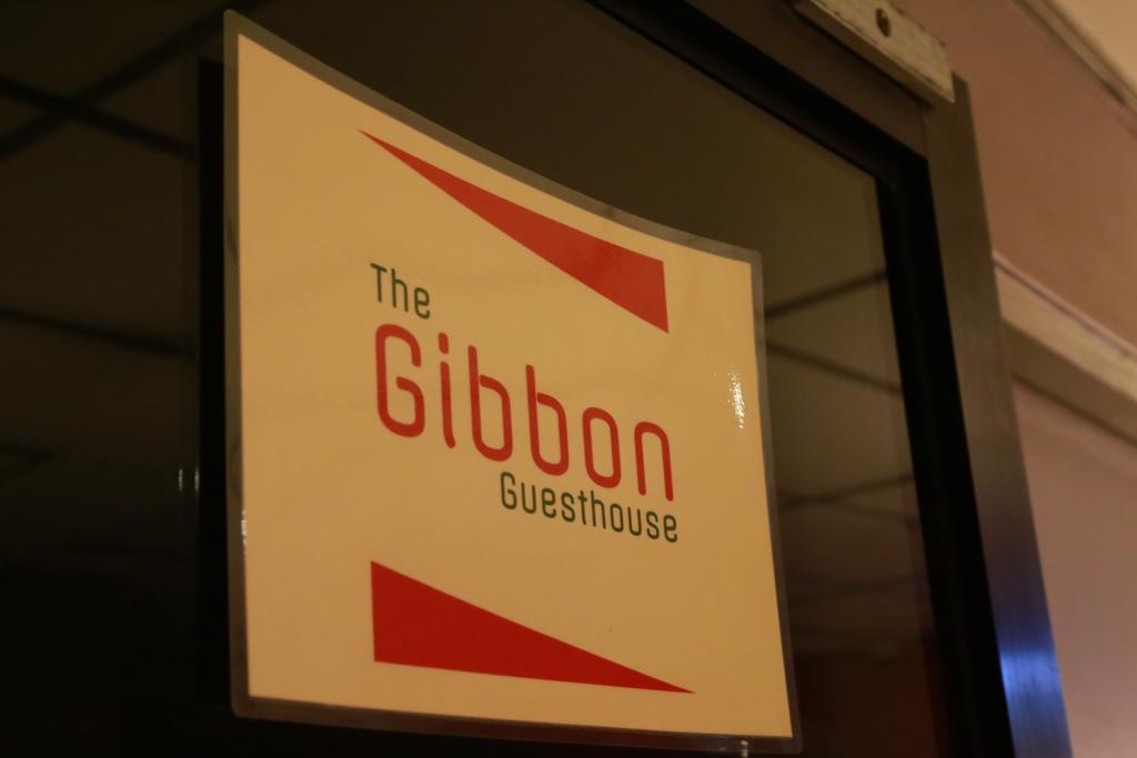 Gibbon Guesthouse Кучинг Экстерьер фото